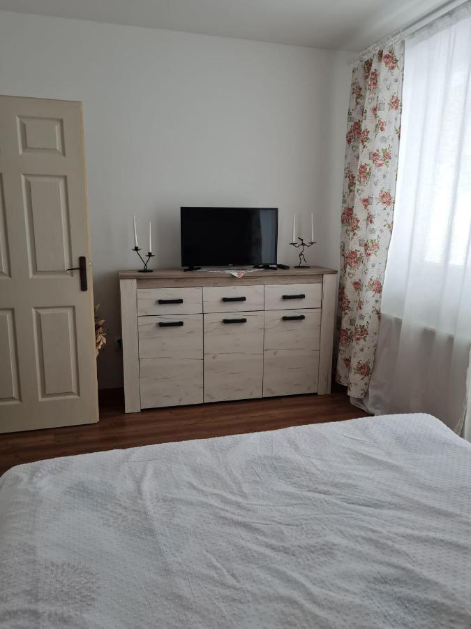 Dddd Apartament Cavnic Eksteriør billede